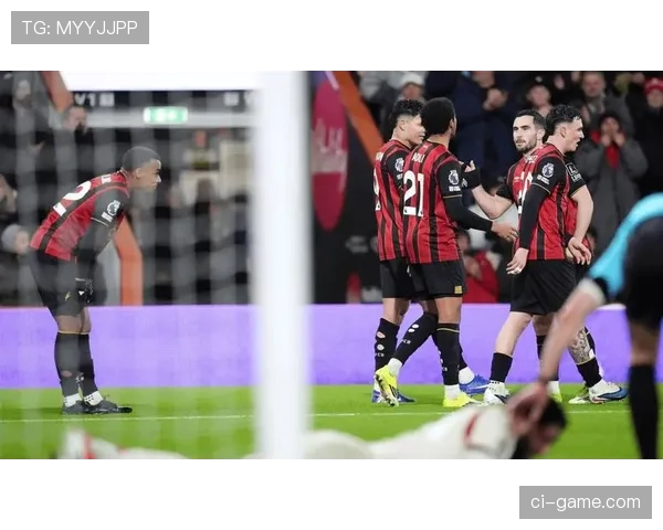 莫里斯引领球队夺取关键胜利，英超争冠形势逐渐明朗